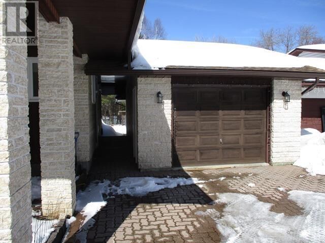 Property Photo:  23 Ross St  ON P8N 1T9 