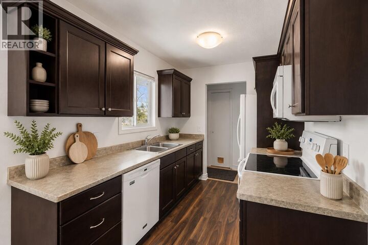 Property Photo: 135 Woods Road 201 BC V1X 6Z3