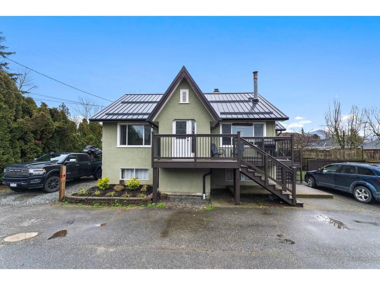 Photo de la propriété:  46307 Riverside Drive  BC V2P 3L2 