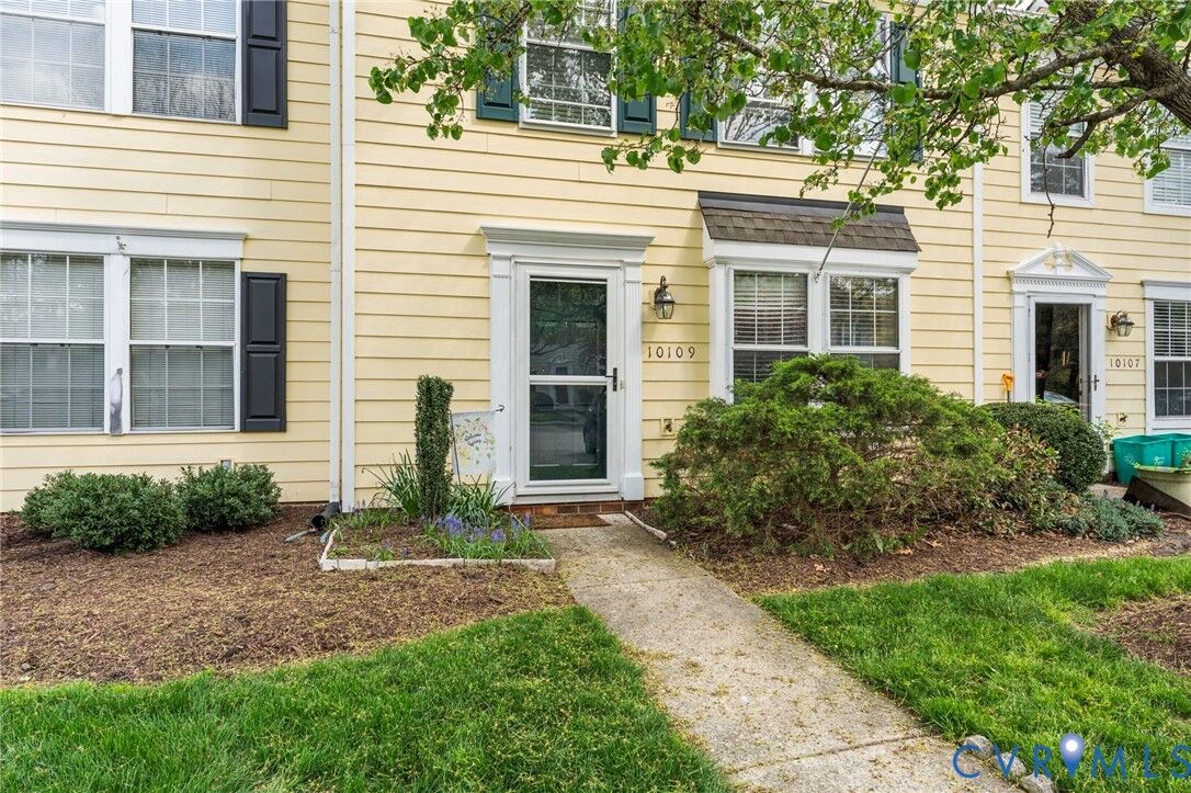 Property Photo: 10109 Robin Lee Lane VA 23060