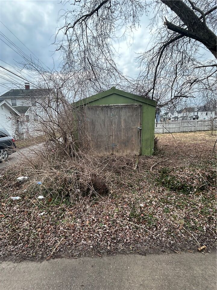 Property Photo: 1713 Oakridge Drive OH 45417