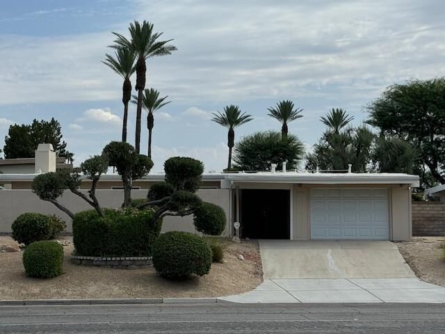 Property Photo:  77430 Miles Avenue  CA 92210 