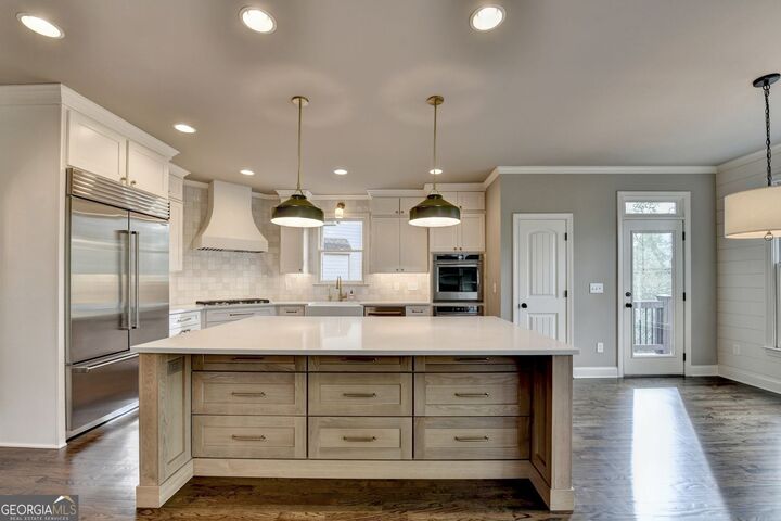 Property Photo: 1546 Iris Glen Court GA 30548