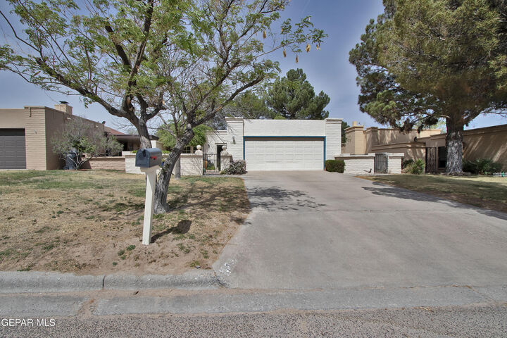 Property Photo: 116 N Trevino Road NM 88008