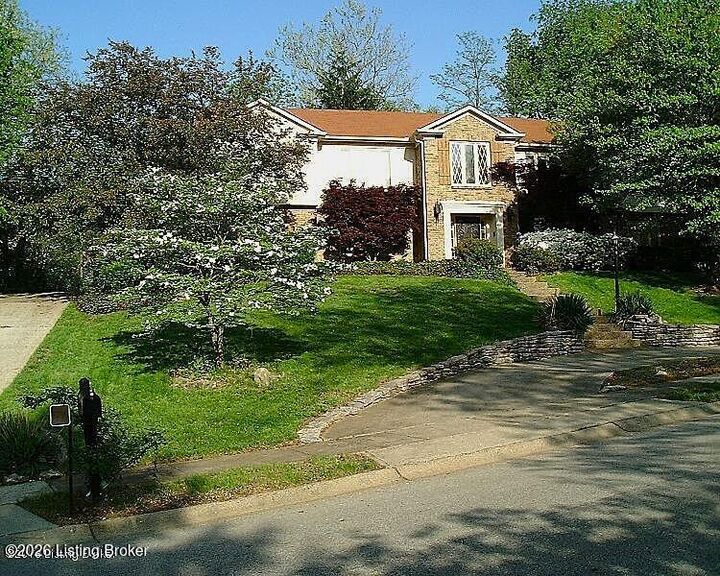 Property Photo: 2311 Fallsview Rd KY 40207