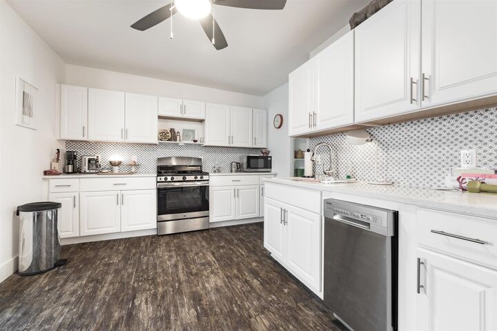 Property Photo:  373 3rd St 1  NJ 07302 