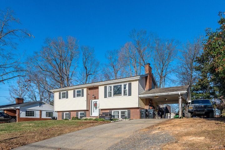 Property Photo: 5949 Village Lane VA 24019