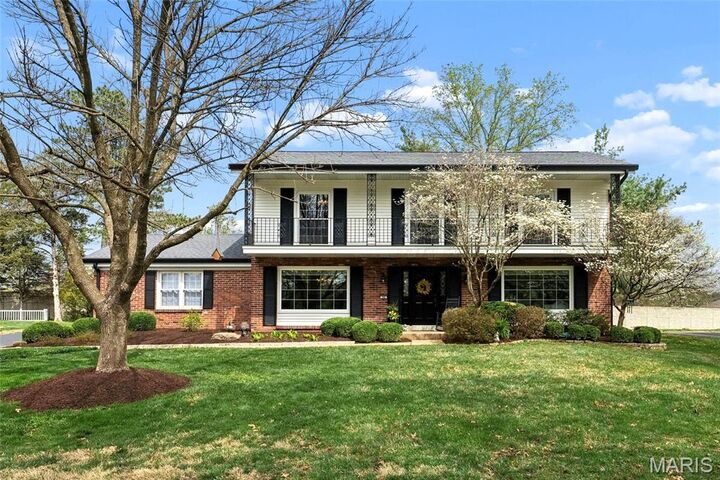 Property Photo:  166 Saddleford Drive  MO 63017 