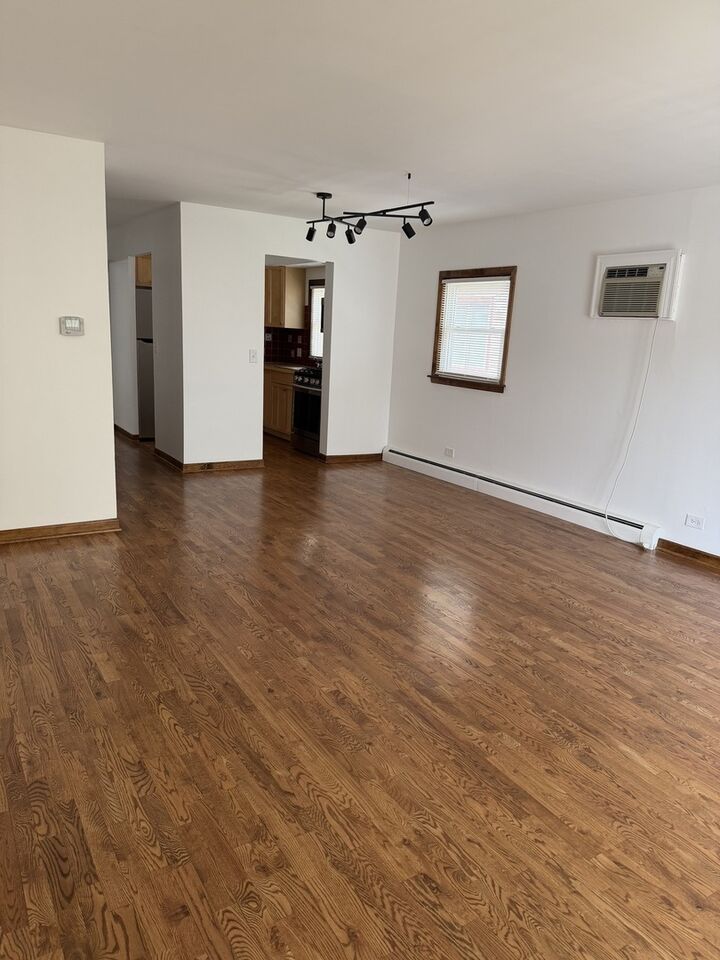 Property Photo:  905 Graceland Avenue 7  IL 60016 