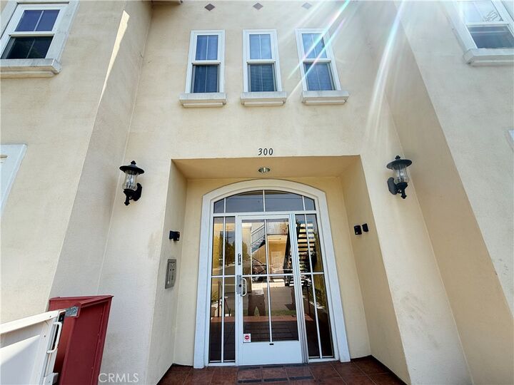 Property Photo:  300 E Providencia 111  CA 91502 