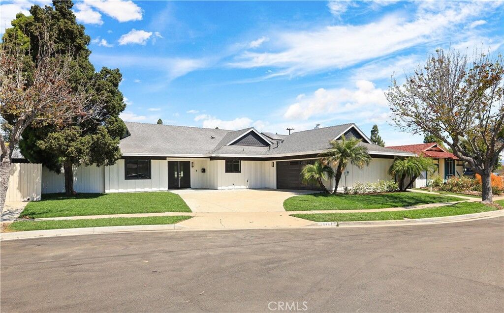 Property Photo:  2861 Serang Place  CA 92626 