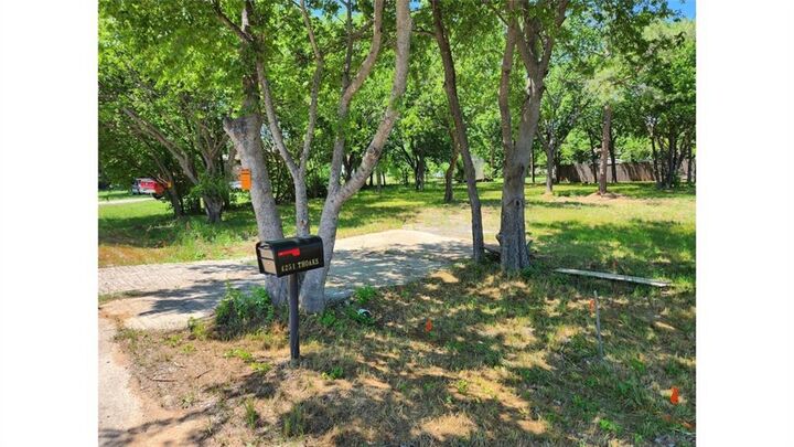 Property Photo:  4251 Thousand Oaks Drive C  TX 76226 