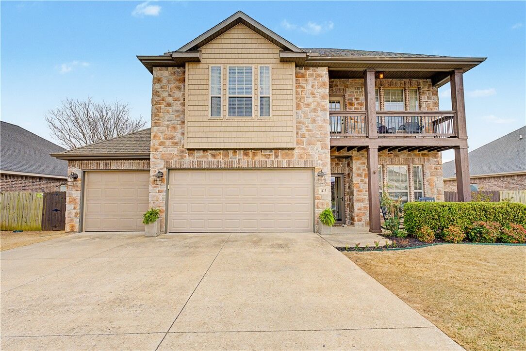 Property Photo:  1425 S Hampton Xing  AR 72718 