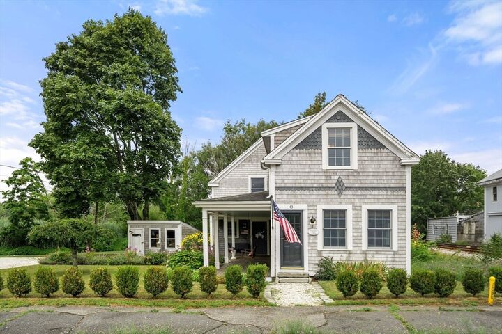 Property Photo:  43 Jarves St  MA 02563 