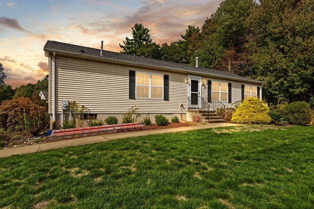 Property Photo: 14 Mountain Ash Rd. 14 MA 02333