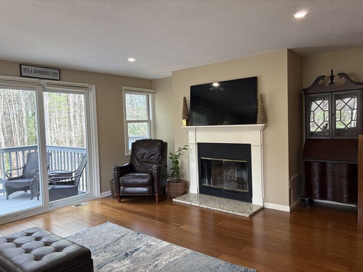 Property Photo:  849 Boston Post Rd E 5H  MA 01752 