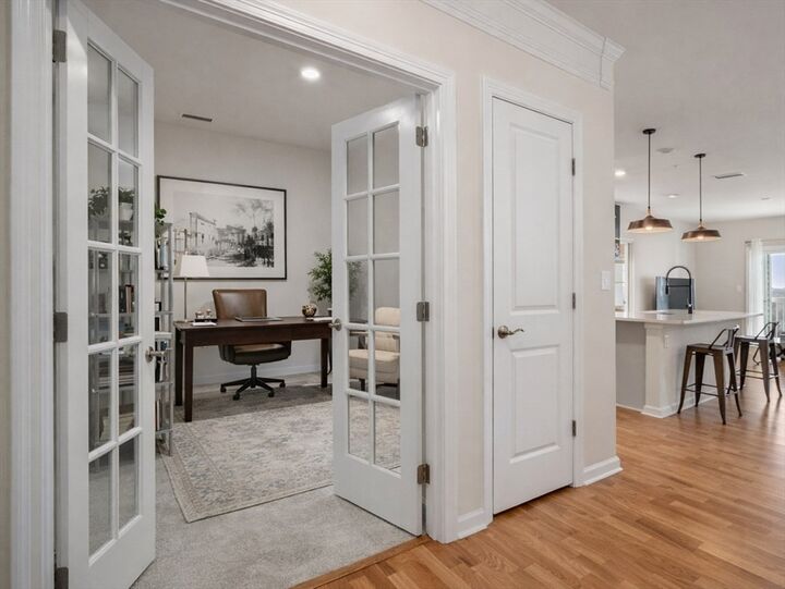 Property Photo:  4 Stratton Dr 308  MA 01801 