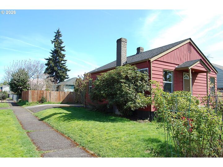 Property Photo:  2715 Grant St  WA 98660 