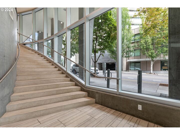 Property Photo:  1255 NW 9th Ave 303  OR 97209 