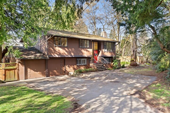 Property Photo: 13575 Roosevelt Way N WA 98133