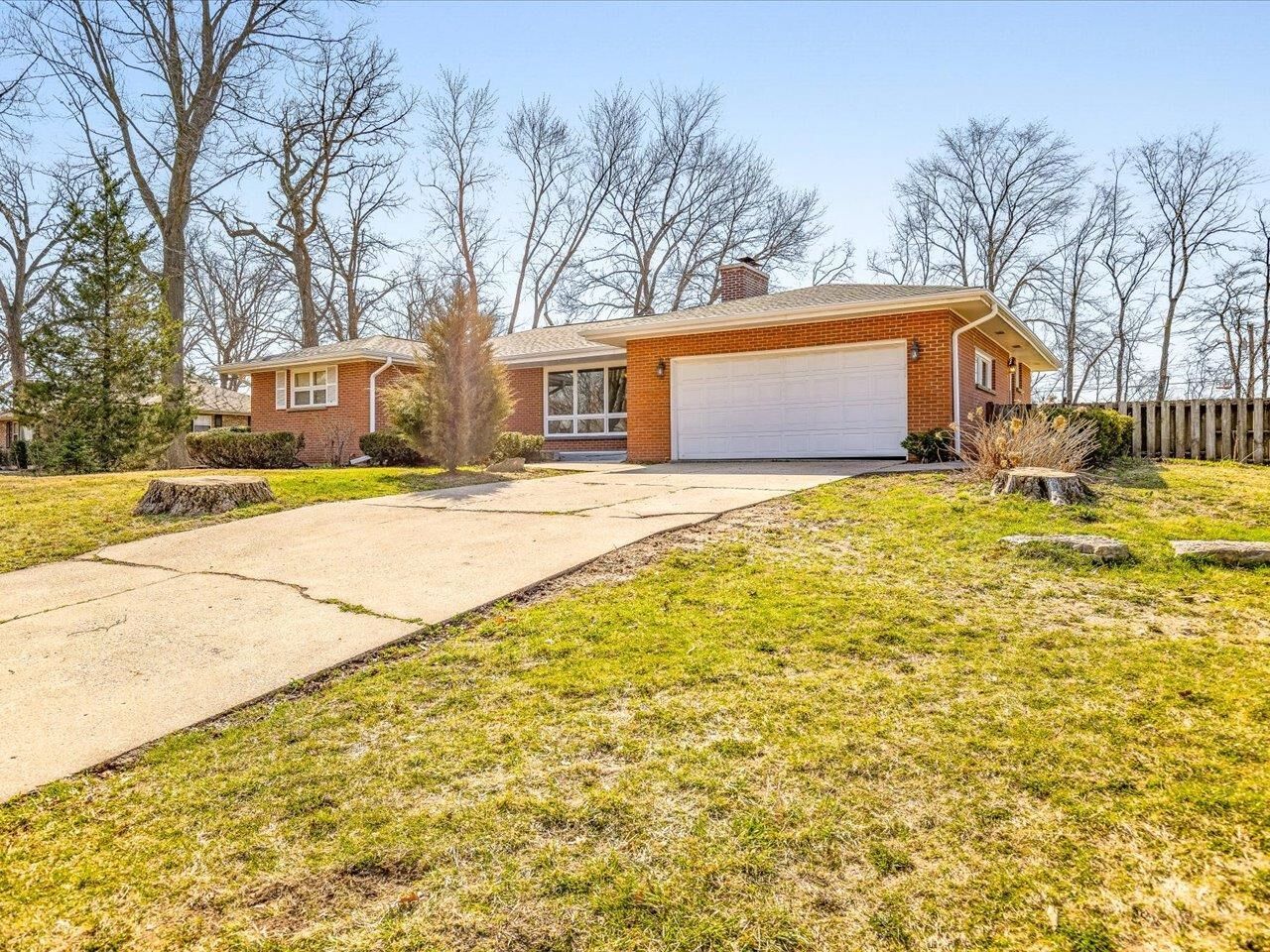 Property Photo:  2515 Mandrake Drive  IL 61108 