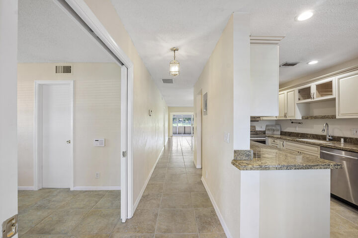 Property Photo: 1020 Citrus Way 101 FL 33445