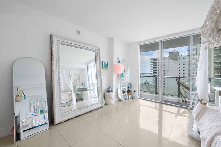 Property Photo: 1300 Brickell Bay Drive 1005 FL 33131