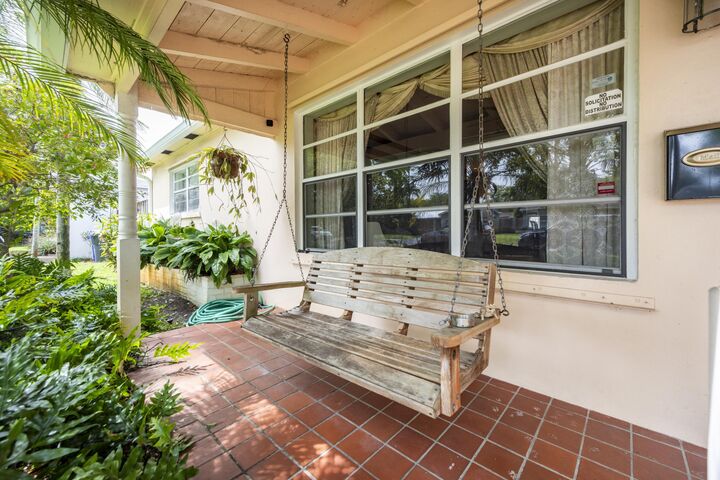 Property Photo:  510 S 58th Court  FL 33023 