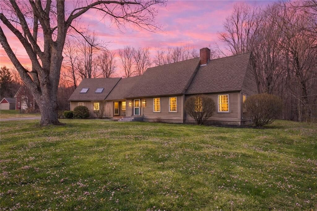 Property Photo:  40 Pelham Drive  MA 01420 