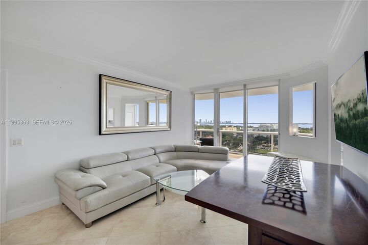 Property Photo:  4779 Collins Ave 1706  FL 33140 