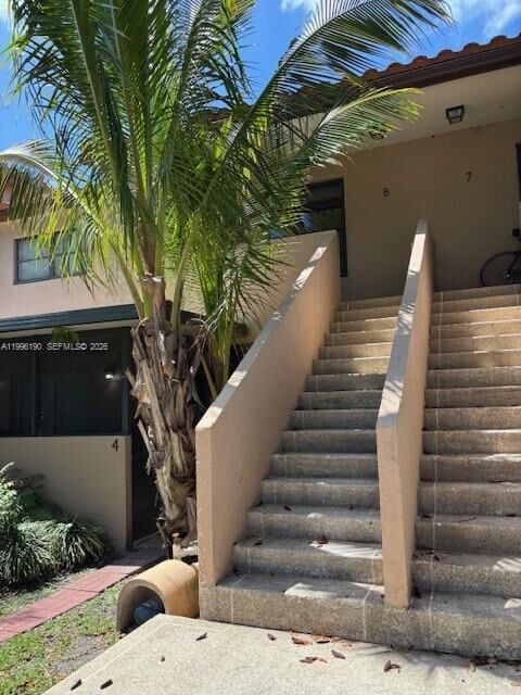 Property Photo:  9050 Jacaranda Ln 8  FL 33324 