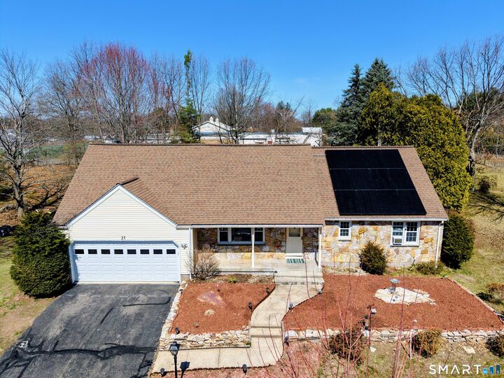 Property Photo:  25 Hampshire Drive  CT 06033 