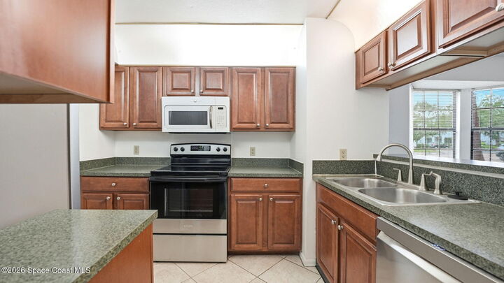 Property Photo: 1725 Harrison Street FL 32780