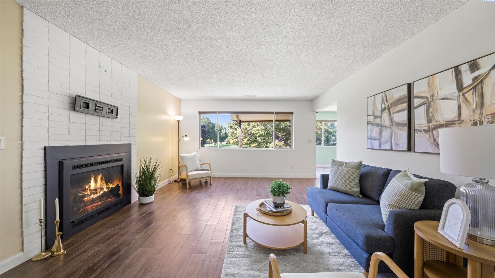 Property Photo:  629 N Fisher St A203  WA 99336 