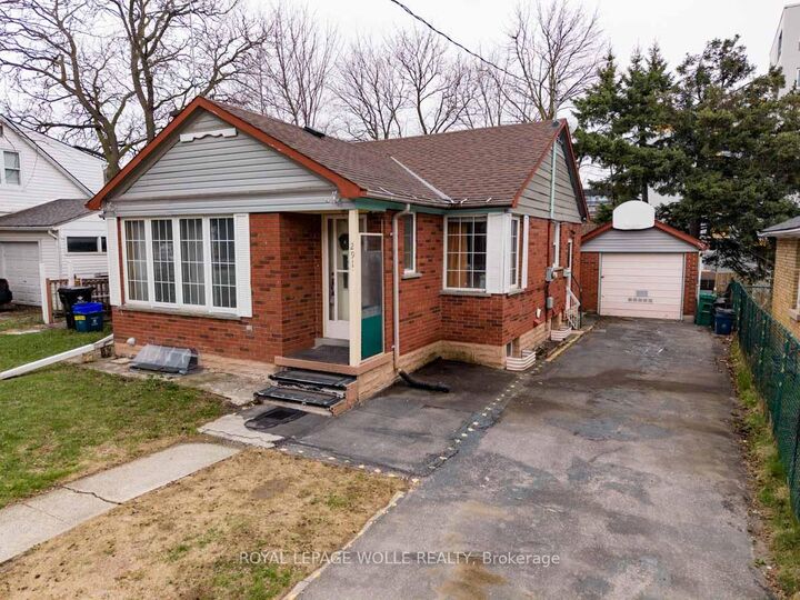 Property Photo: 291 Albert Street ON N2L 3T9