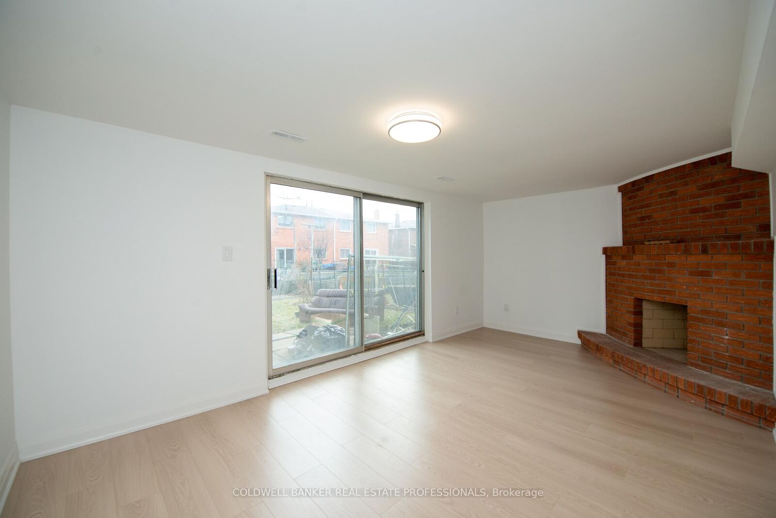 Property Photo: 8 Nootka Crescent Lower ON M2H 2X6