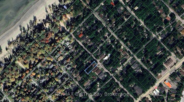 Property Photo: 84 32nd Street N ON L9Z 2C4