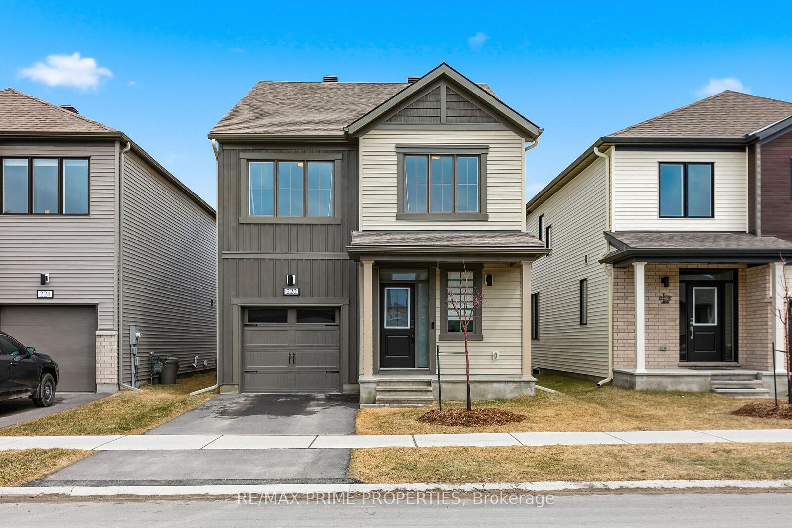 Property Photo: 222 Douglas Hardie Street ON K0G 1J0