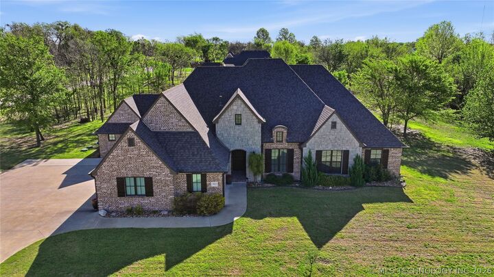 Property Photo:  9423 S 278th  OK 74014 