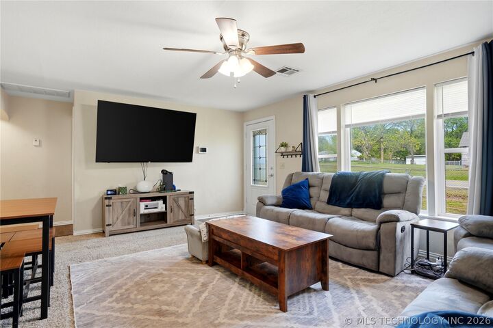 Property Photo:  701 Garrison Ave  OK 74434 