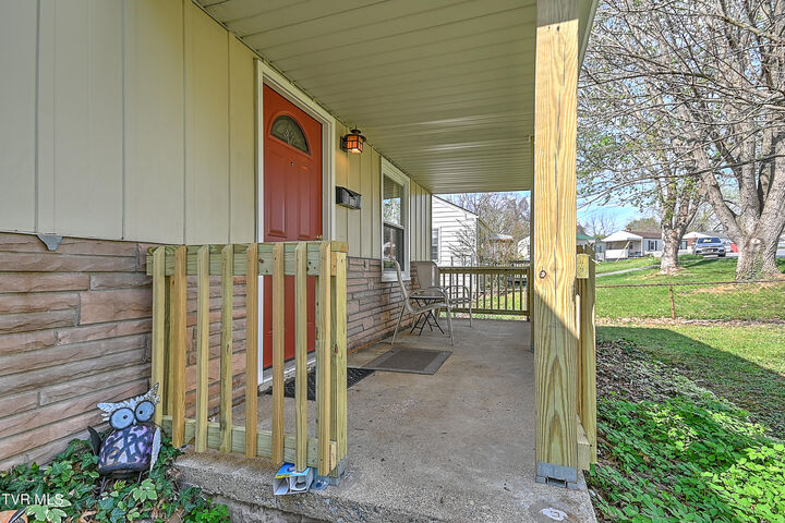 Property Photo:  1011 Johnson Avenue  TN 37604 