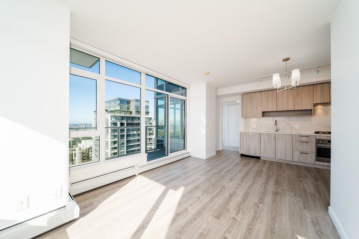 Property Photo: 13350 Central Avenue 3511 BC V3T 0S1