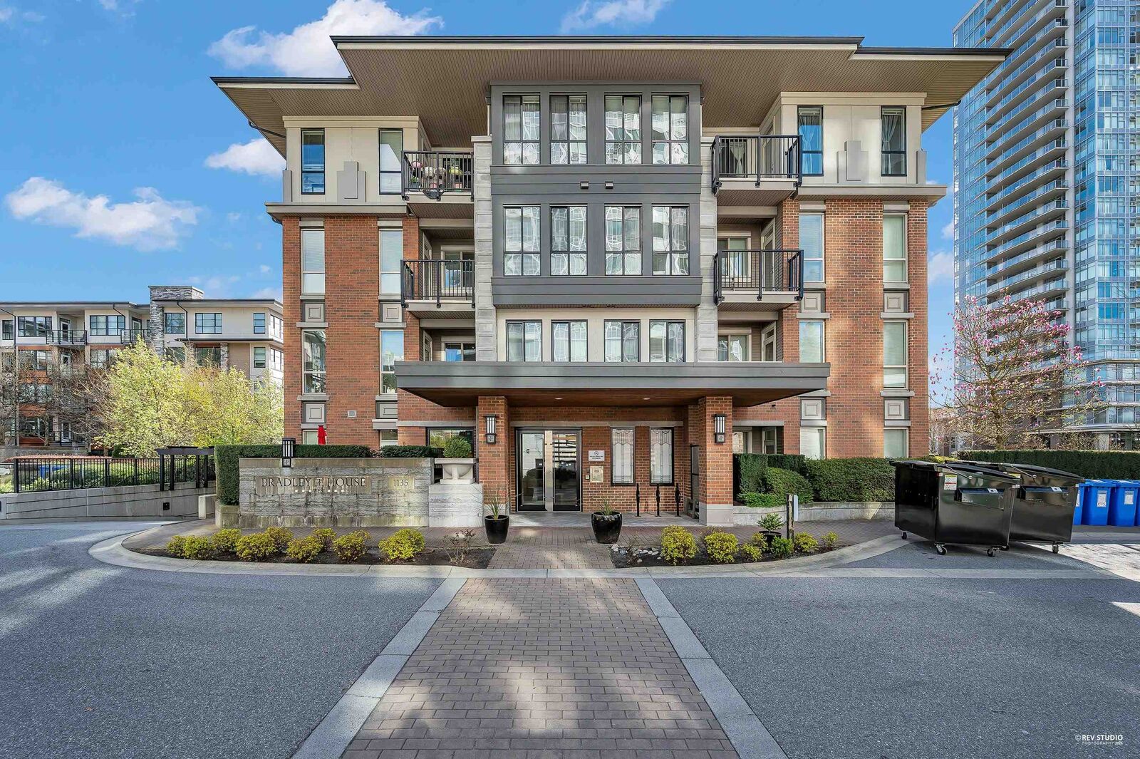 Property Photo: 1135 Windsor Mews 111 BC V3B 0L2