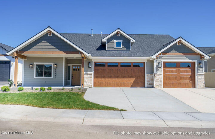 Property Photo:  1207 W Fair Ln  ID 83854 