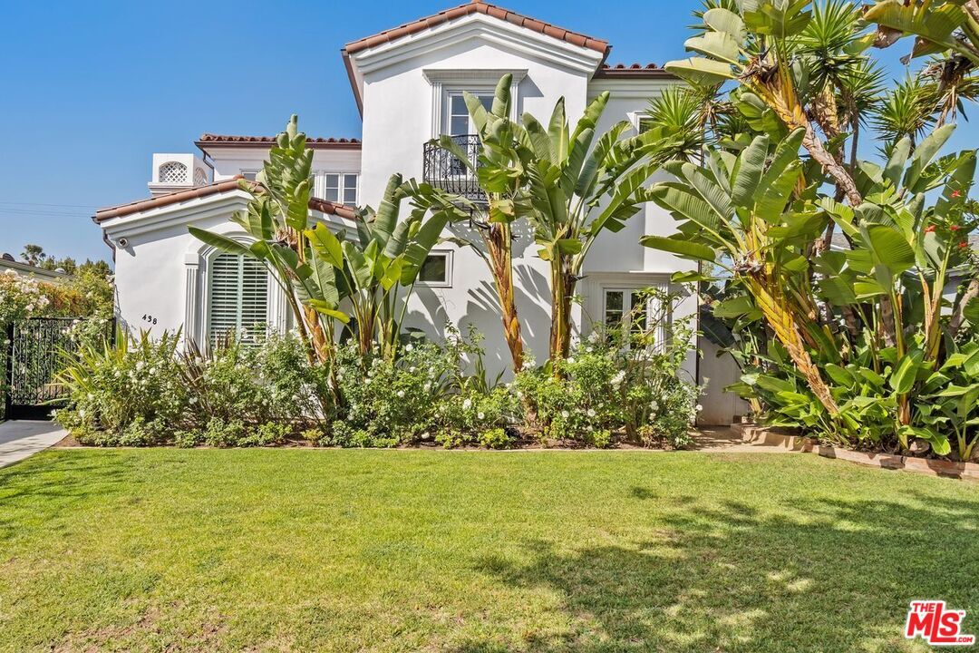 Property Photo: 438 Lincoln Blvd CA 90402