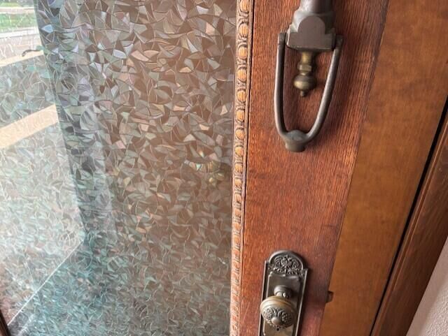 Property Photo: 219 Coshocton Avenue OH 43050