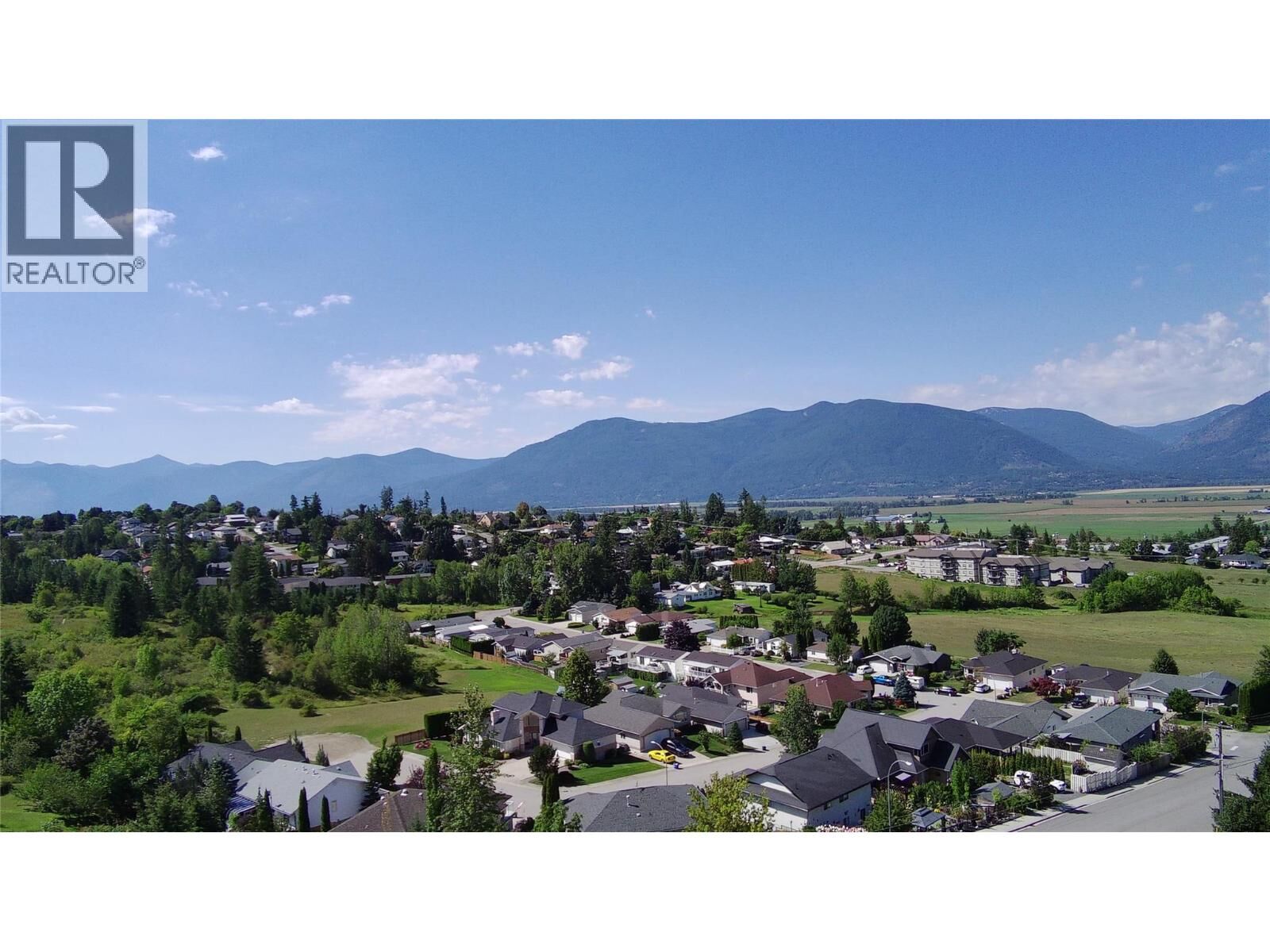 Property Photo:  1108 12th Avenue North  BC V0B 1G6 