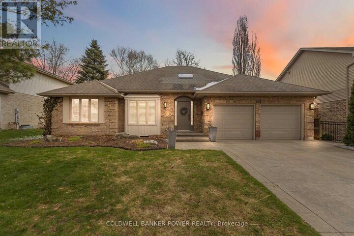 Photo de la propriété:  144 Jennifer Crescent  ON N5X 3K7 