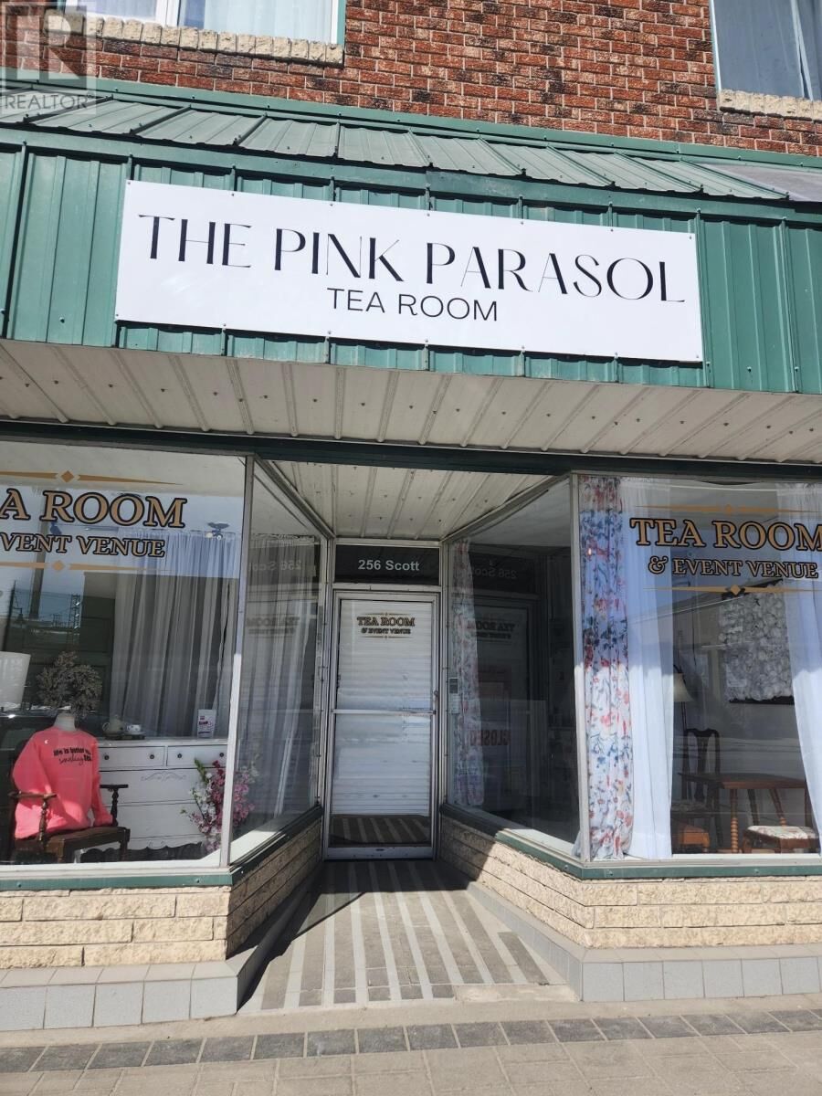 Photo de la propriété:  256-258 Scott St  ON P9A 1G7 