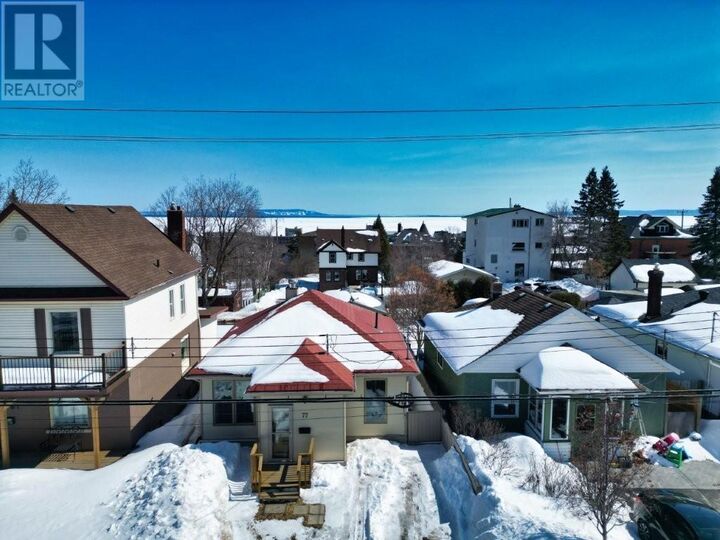 Photo de la propriété:  77 Prospect Ave  ON P7A 5L1 